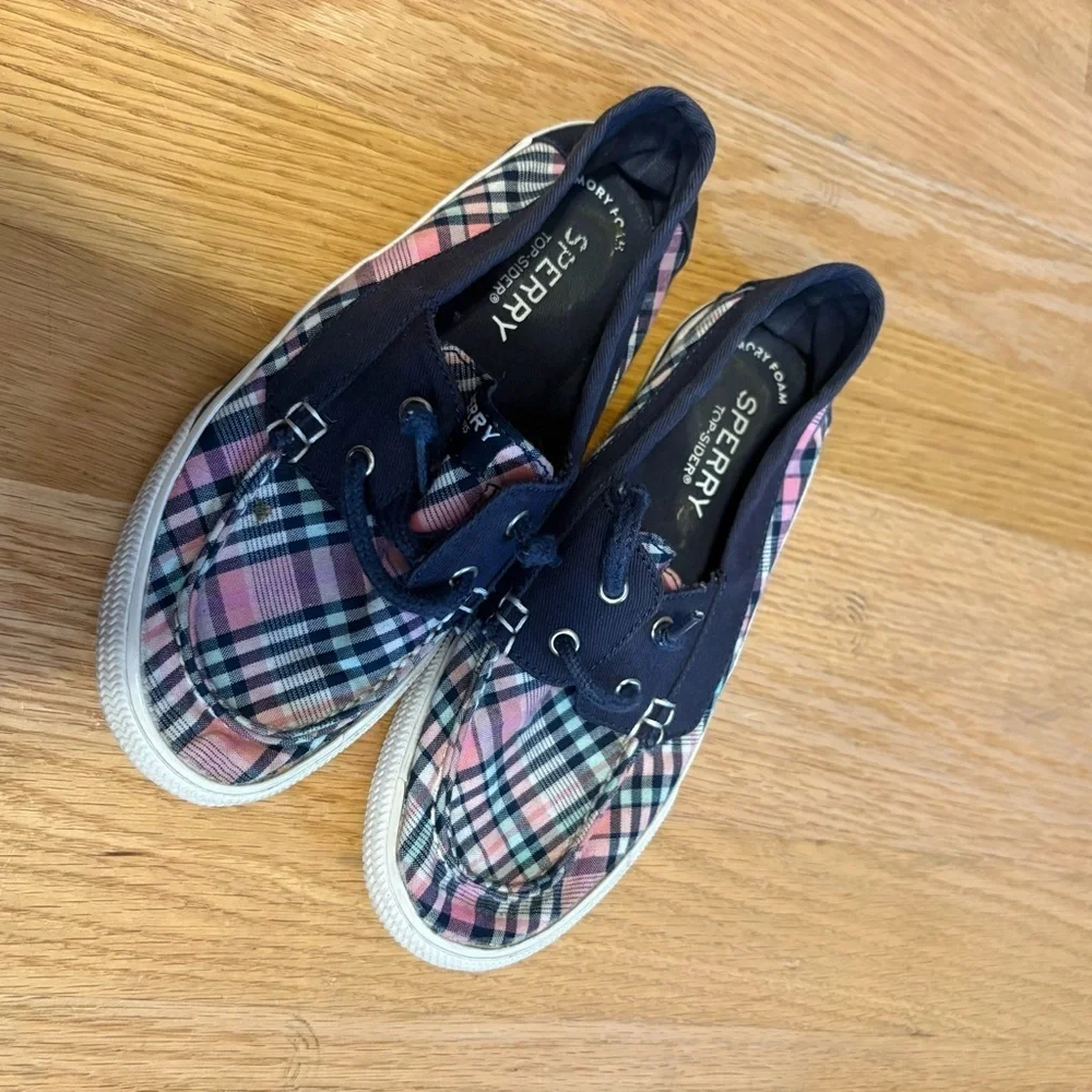 Sperry Navy Plaid Canvas Boat Shoes with Pink Accents Sz 1